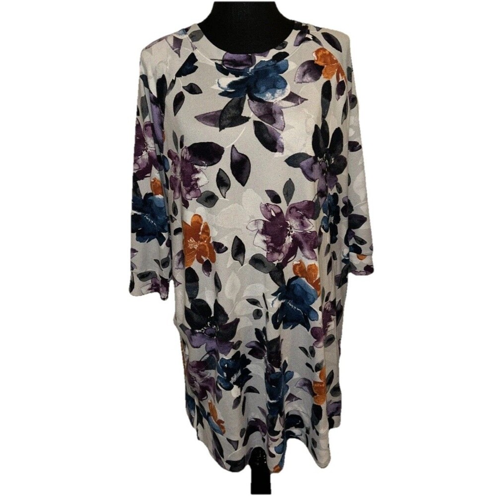 Simply Vera Verwang Medium Floral Pullover 3/4 Sleeve Shirt
